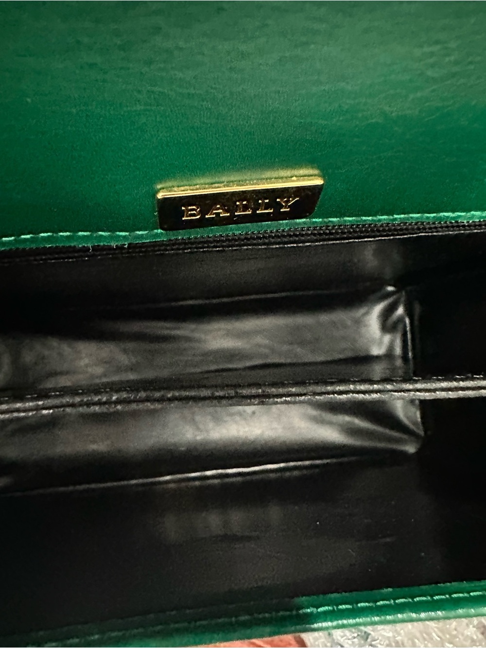 Vintage Bally Emerald Green Leather Top Handle Crossbody Bag | Italy - Picture 9 of 11